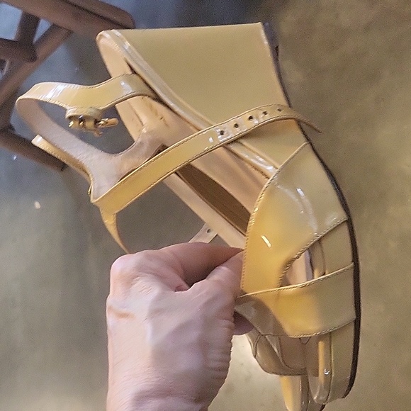 Prada Italy light yellow patent leather wedge heels shoes 37 6.5 - Picture 2 of 13